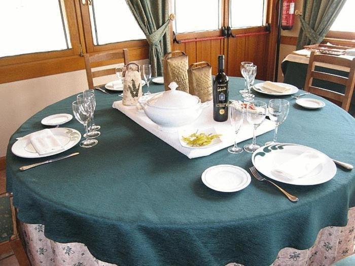 Hostal Lorentxo オラベ エクステリア 写真