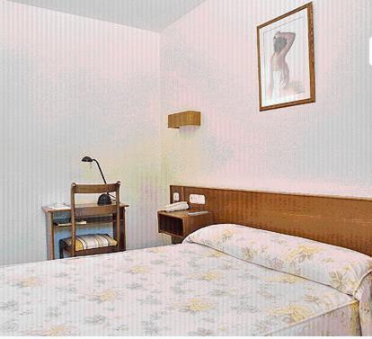 Hostal Lorentxo オラベ 部屋 写真